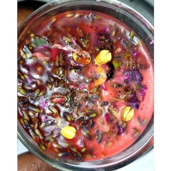 Hand crafted Love struck candle - Picture 5 of 6